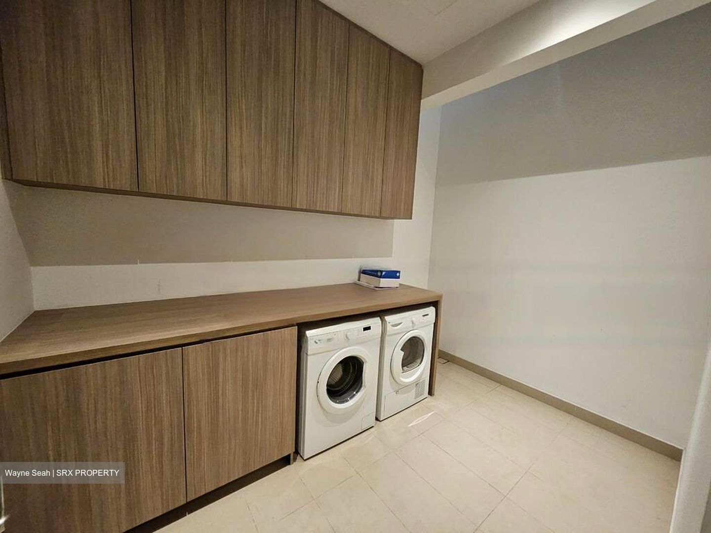 Sunrise Avenue (D28), Terrace #455965501